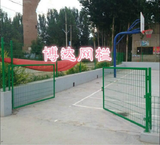 武昌大學校（xiào）園美觀公園圍（wéi）欄欣